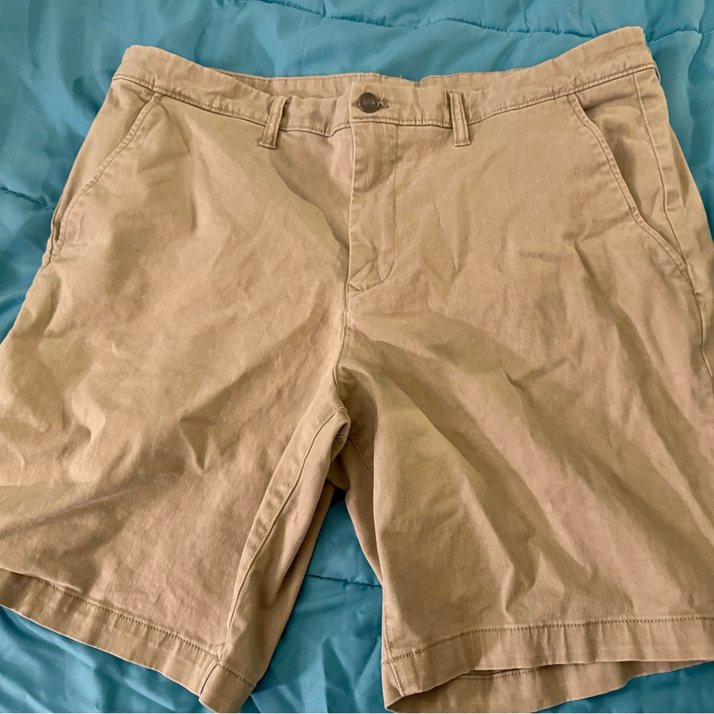 Men’s Khaki Shorts. Size 38